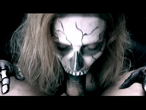 ❤️ Demon puella sugentem gallum cum nigro ore suo deglutivit cum . Hard porn apud nos